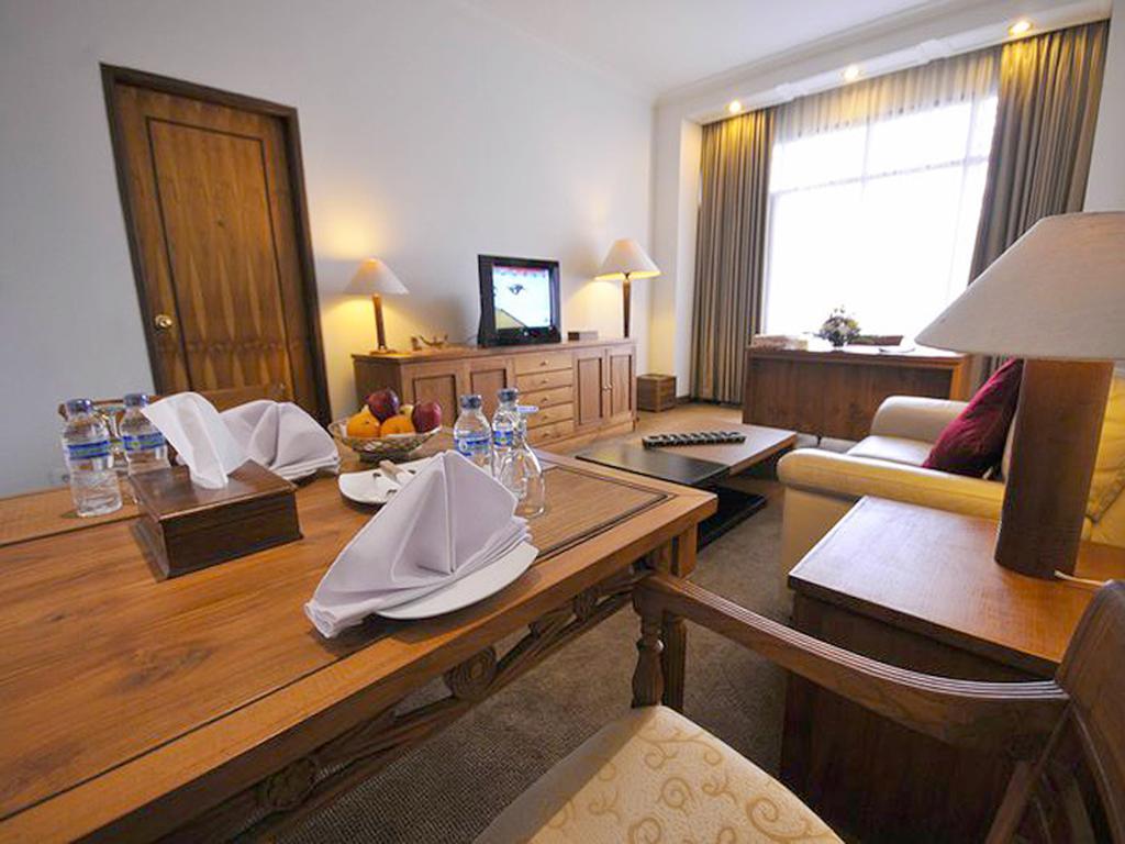 Mesra Business & Resort Hotel Samarinda Zewnętrze zdjęcie