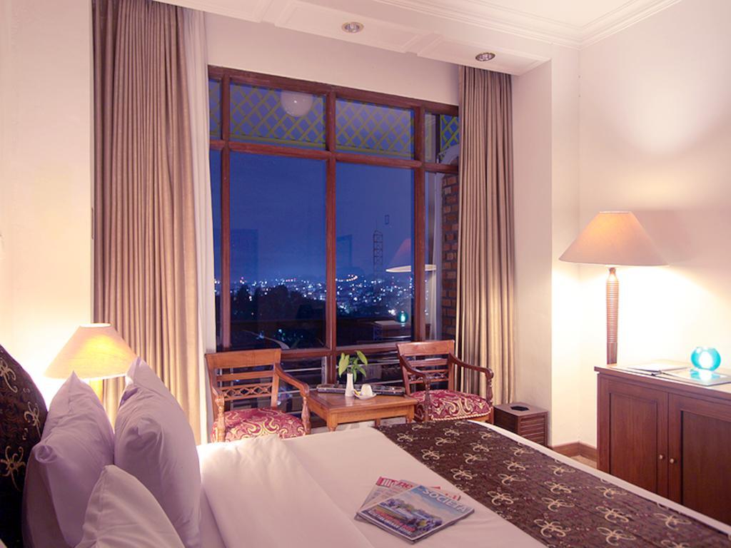 Mesra Business & Resort Hotel Samarinda Zewnętrze zdjęcie