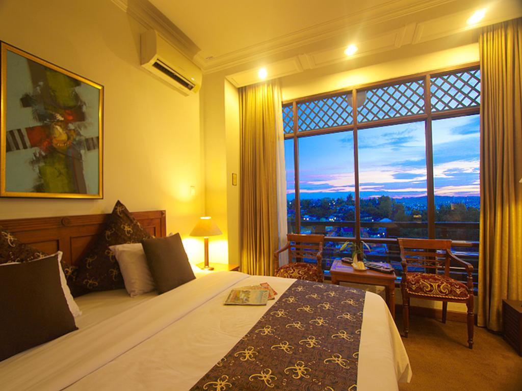 Mesra Business & Resort Hotel Samarinda Zewnętrze zdjęcie