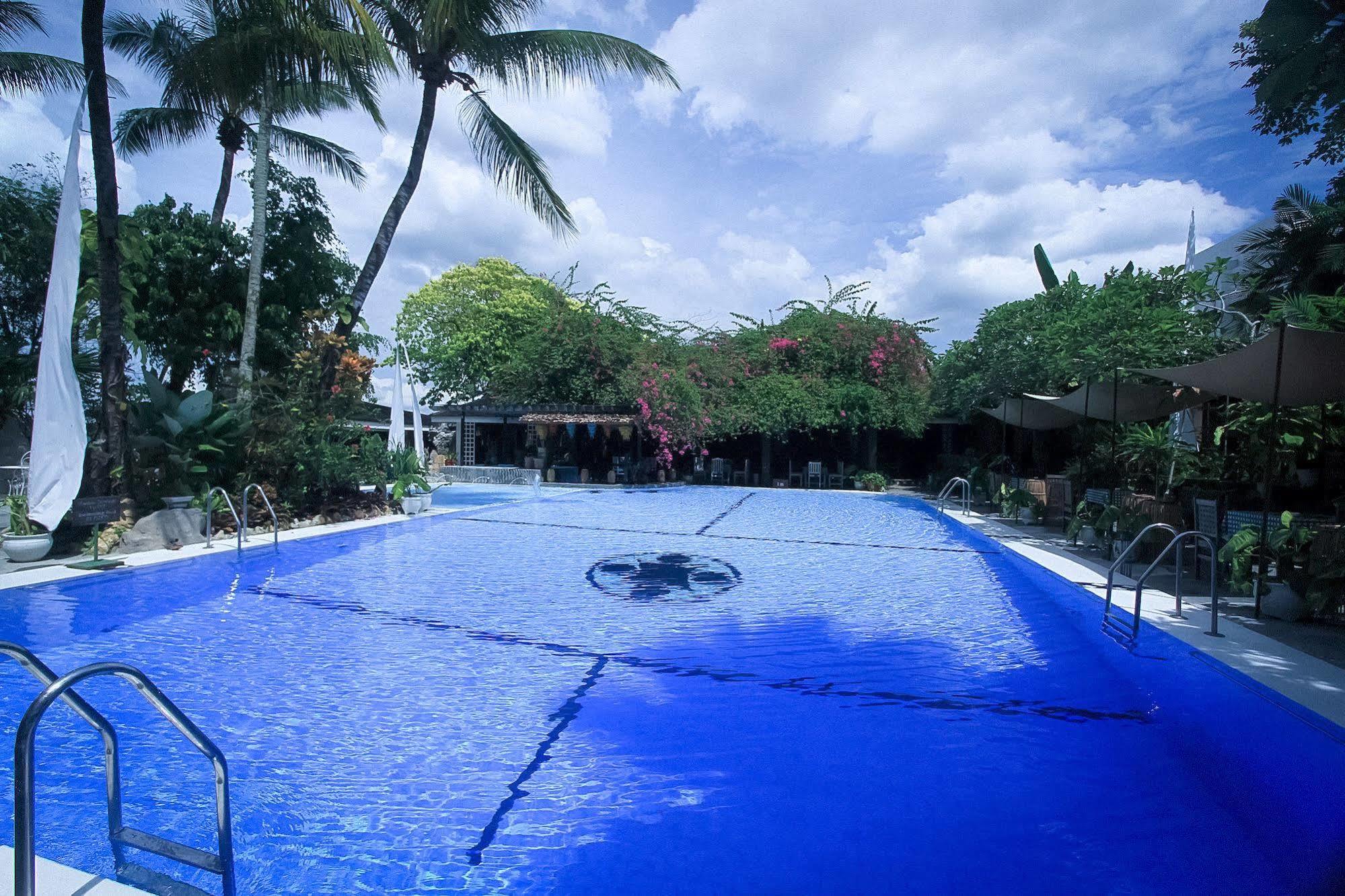 Mesra Business & Resort Hotel Samarinda Zewnętrze zdjęcie