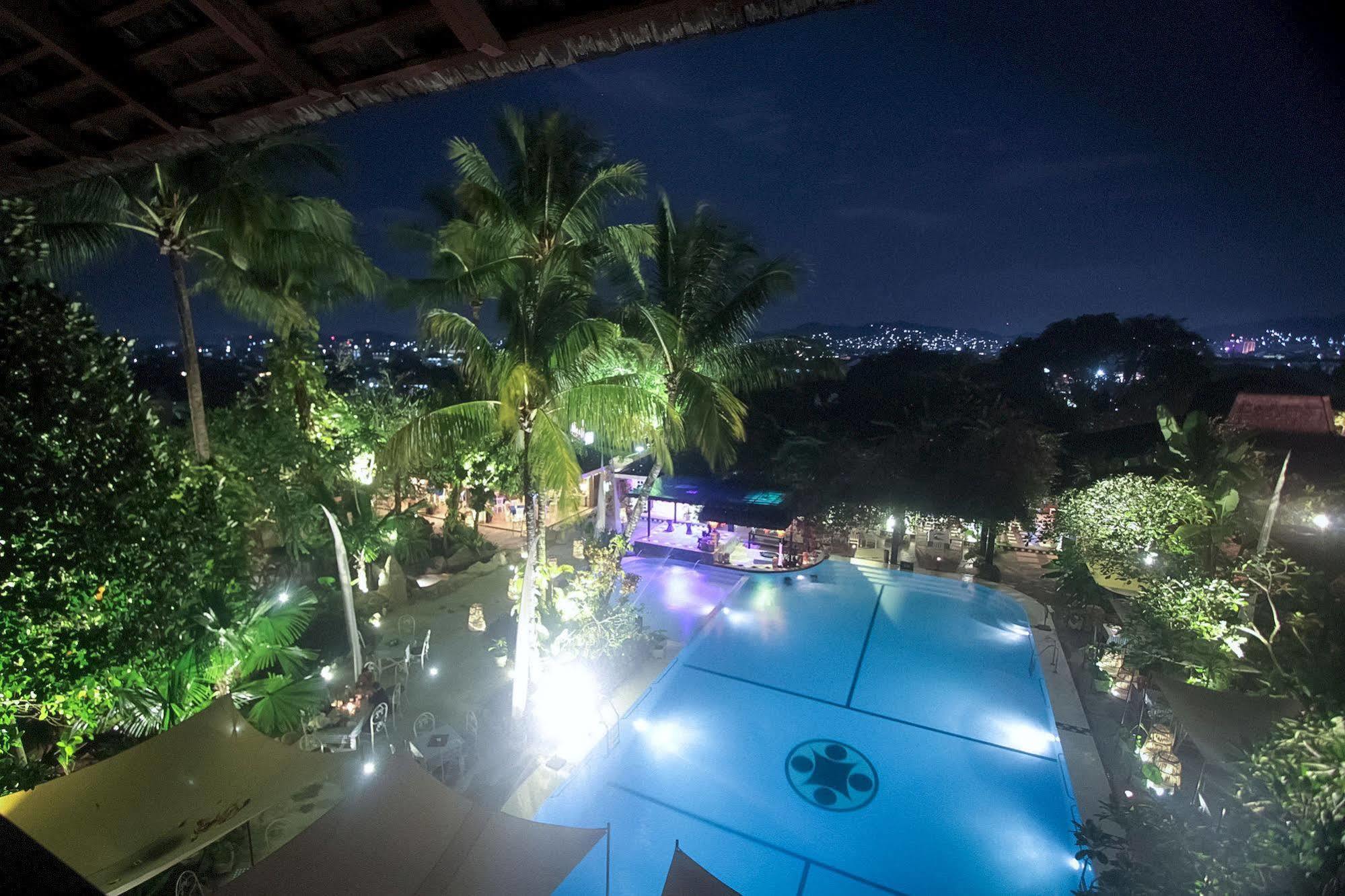 Mesra Business & Resort Hotel Samarinda Zewnętrze zdjęcie