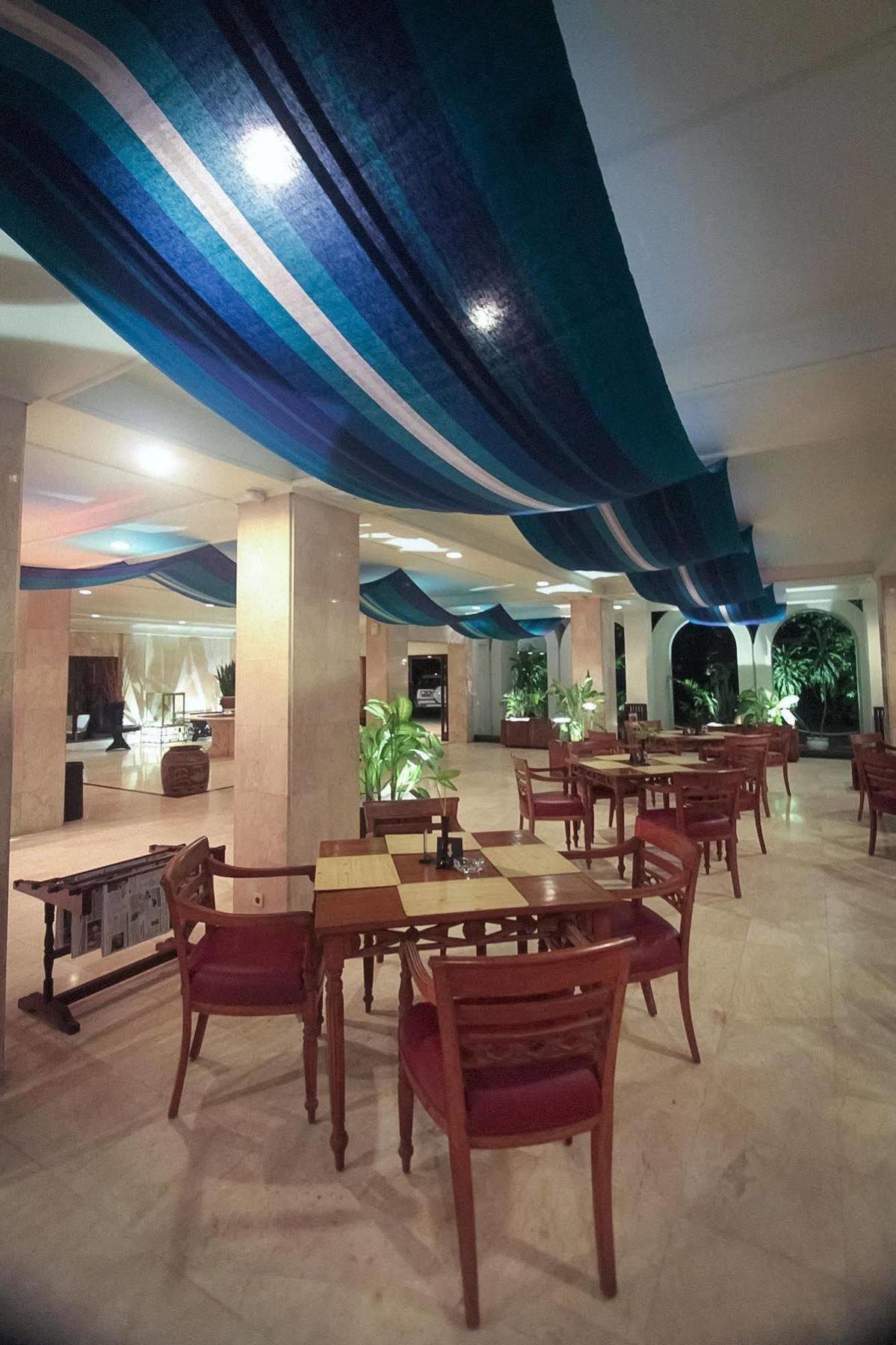 Mesra Business & Resort Hotel Samarinda Zewnętrze zdjęcie